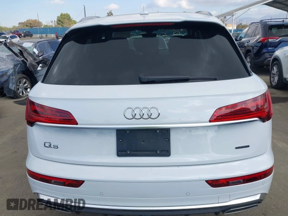 2023 Audi Q5 S line Premium Plus z VIN WA1EAAFY4P2175625, wystawiony jako IAAI lot #41483936 z przebiegiem 14 311 mil mil oraz . Historia ofert i sprzedaży dostępna na DreamBid. Obrazek 17.