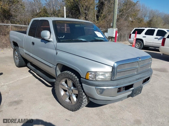 2001 Dodge Ram 1500 with VIN 1B7HC13Y61J282268, listed as a IAAI auction lot 41393335 with 154,846 mi miles. Bid and sale history available at carsss.com. Image 1.