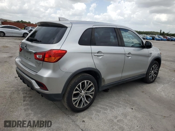 2018 Mitsubishi Outlander SE z VIN JA4AP3AW4JU019580, wystawiony jako Copart lot #66179125 z przebiegiem 81 508 mil mil oraz Szkoda całkowita • Salvage title. Historia ofert i sprzedaży dostępna na DreamBid. Obrazek 3.