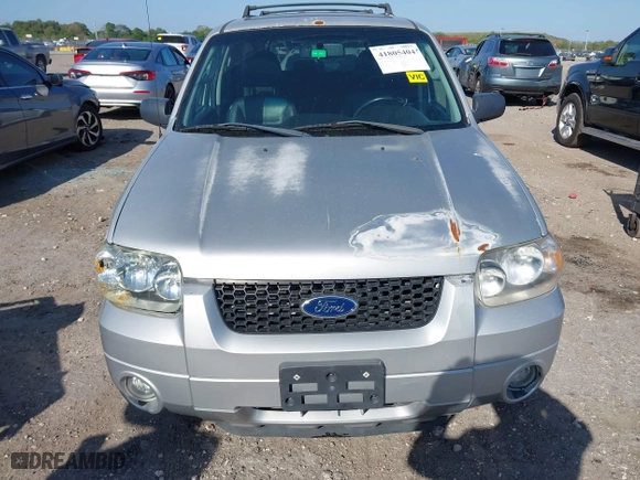 2006 Ford Escape Limited with VIN 1FMCU94156KB98012, listed as a IAAI auction lot 41805404 with 189,197 mi miles. Bid and sale history available at carsss.com. Image 12.