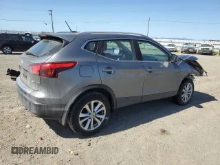 2017 Nissan Rogue SV with VIN JN1BJ1CR4HW120725, listed as a Copart auction lot 57706015 with 111,916 mi miles and Salvage title. Bid and sale history available at DreamBid. Image 3.