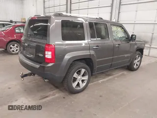 2016 Jeep Patriot Latitude z VIN 1C4NJRFB8GD658216, wystawiony jako IAAI lot #42102530 z przebiegiem 143 956 mil mil oraz . Historia ofert i sprzedaży dostępna na DreamBid. Obrazek 4.