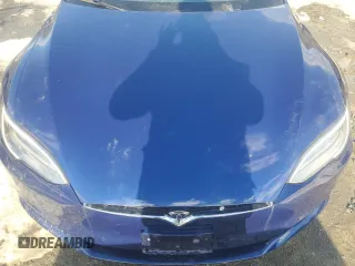 2020 Tesla Model S Performance z VIN 5YJSA1E47LF402269, wystawiony jako Copart lot #88001975 z przebiegiem Nie podano mil oraz Szkoda całkowita • Salvage title. Historia ofert i sprzedaży dostępna na DreamBid. Obrazek 11.