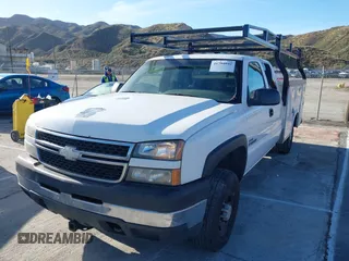 2007 Chevrolet Silverado 1500 with VIN 1GBHC29D37E134322, listed as a IAAI auction lot 41794042 with 206,020 mi miles and . Bid and sale history available at DreamBid. Image 19.