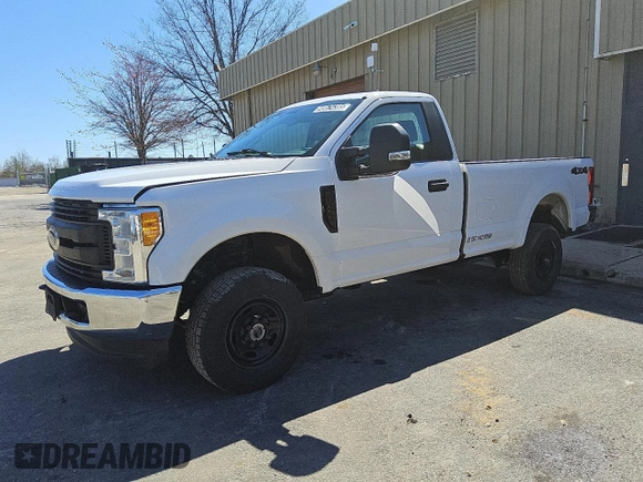 2017 Ford Super Duty F-250 SRW XLT with VIN 1FTBF2B60HEE61749, listed as a Copart auction lot 49674395 with 147,647 mi miles and Clean Title. Bid and sale history available at carsss.com. Image 1.