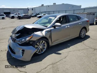2017 Kia Optima SX Limited z VIN 5XXGV4L26HG138933, wystawiony jako Copart lot #55078945 z przebiegiem 53 175 mil mil oraz Szkoda całkowita • Salvage title. Historia ofert i sprzedaży dostępna na DreamBid. Obrazek 1.