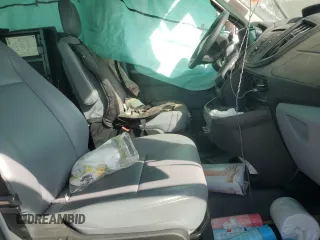 2017 Ford Transit XL z VIN 1FDZX2CM3HKA11793, wystawiony jako Copart lot #75661334 z przebiegiem 96 112 mil mil oraz Szkoda całkowita • Salvage title. Historia ofert i sprzedaży dostępna na DreamBid. Obrazek 7.
