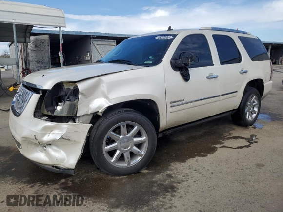 2012 GMC Yukon Denali with VIN 1GKS2EEF0CR181781, listed as a Copart auction lot 46370395 with 177,592 mi miles and Salvage Title. Bid and sale history available at carsss.com. Image 1.