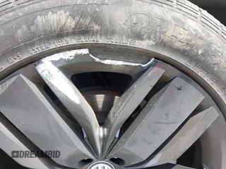 2019 Volkswagen Atlas SEL Premium с VIN 1V2NR2CAXKC622911, выставлен на аукционе IAAI как лот 42582636 с пробегом 171 431 миль миль и . История ставок и продаж доступна на DreamBid. Изображение 17.