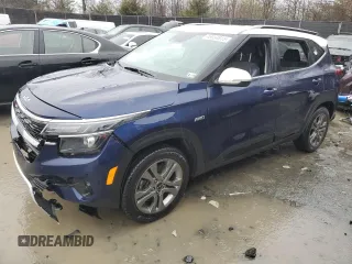 2022 Kia Seltos S z VIN KNDEUCAAXN7253439, wystawiony jako Copart lot #46934815 z przebiegiem 104 972 mil mil oraz Szkody całkowita. Historia ofert i sprzedaży dostępna na DreamBid. Obrazek 1.
