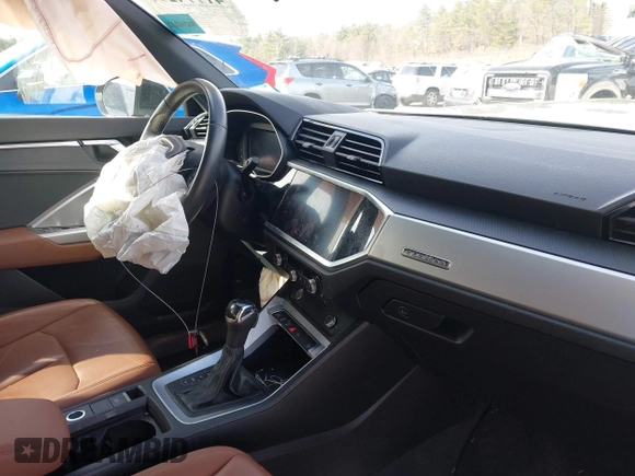 2020 Audi Q3 S line Premium with VIN WA1DECF31L1030946, listed as a IAAI auction lot 41774297 with 58,548 mi miles and . Bid and sale history available at DreamBid. Image 5.