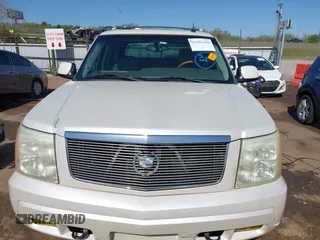 2003 Cadillac Escalade EXT with VIN 3GYEK63N73G165113, listed as a IAAI auction lot 41995449 with 257,470 mi miles. Bid and sale history available at carsss.com. Image 13.