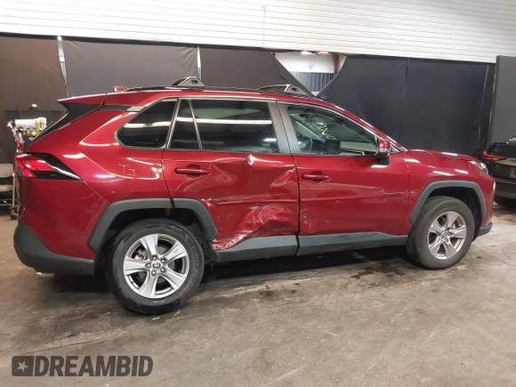 2022 Toyota RAV4 XLE with VIN 2T3P1RFV7NW271577, listed as a IAAI auction lot 42570463 with 20,106 mi miles and . Bid and sale history available at DreamBid. Image 13.