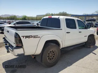 2015 Toyota Tacoma with VIN 3TMLU4EN1FM203062, listed as a Copart auction lot 60488055 with 111,994 mi miles and Salvage title. Bid and sale history available at DreamBid. Image 3.