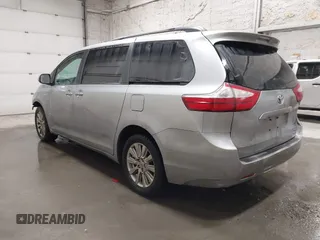 2017 Toyota Sienna LE with VIN 5TDJZ3DC7HS167447, listed as a IAAI auction lot 41774350 with 93,340 mi miles. Bid and sale history available at carsss.com. Image 3.