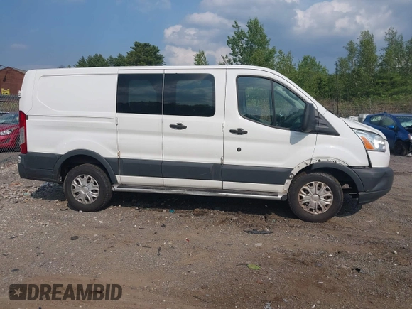 2015 Ford Transit Cargo z VIN 1FTNR1ZM5FKA65799, wystawiony jako IAAI lot #42473586 z przebiegiem 99 756 mil mil oraz . Historia ofert i sprzedaży dostępna na DreamBid. Obrazek 13.