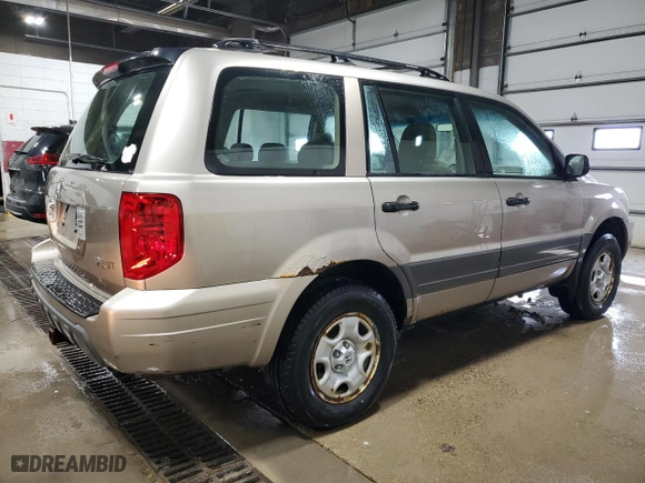 2004 Honda Pilot LX with VIN 2HKYF18174H580649, listed as a Copart auction lot 46613015 with 197,900 mi miles and Clean Title. Bid and sale history available at carsss.com. Image 3.