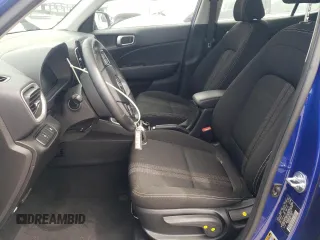 2024 Hyundai Venue SEL z VIN KMHRC8A38RU324692, wystawiony jako Copart lot #54395115 z przebiegiem 12 017 mil mil oraz Czysty tytuł • Clean title. Historia ofert i sprzedaży dostępna na DreamBid. Obrazek 7.