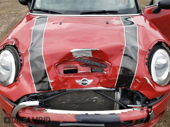 2016 MINI Hardtop S with VIN WMWXP7C57G3B33678, listed as a Copart auction lot 60609135 with 84,506 mi miles and Salvage title. Bid and sale history available at DreamBid. Image 11.