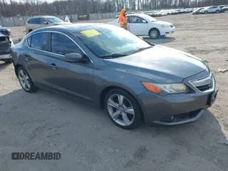 2013 Acura ILX Tech Pkg with VIN 19VDE1F7XDE019674, listed as a IAAI auction lot 41629058 with 131,234 mi miles. Bid and sale history available at carsss.com. Image 1.