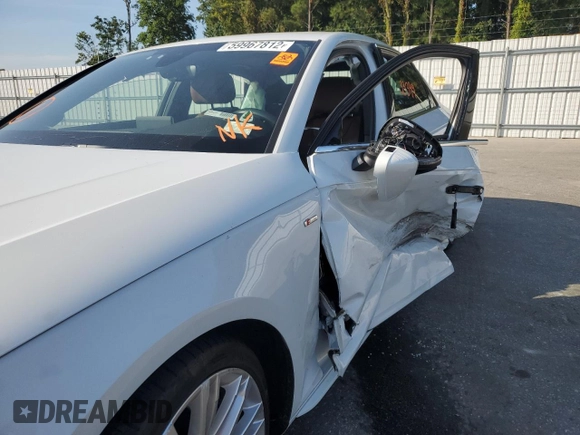 2019 Audi A4 Premium Plus with VIN WAUENAF45KN011604, listed as a Copart auction lot 59967812 with 33,399 mi miles. Bid and sale history available at carsss.com. Image 10.