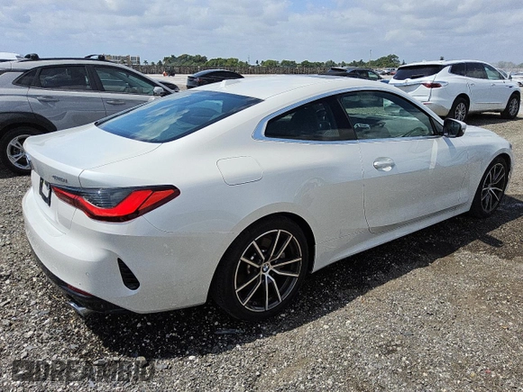 2025 BMW 4 Series 430i with VIN WBA43DA01SCT01356, listed as a Copart auction lot 53862335 with 17,451 mi miles and Clean title. Bid and sale history available at DreamBid. Image 3.