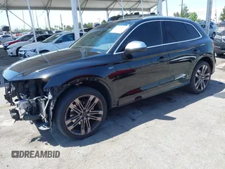 2018 Audi SQ5 Premium Plus z VIN WA1A4AFY1J2008989, wystawiony jako IAAI lot #42249709 z przebiegiem 82 188 mil mil oraz . Historia ofert i sprzedaży dostępna na DreamBid. Obrazek 2.