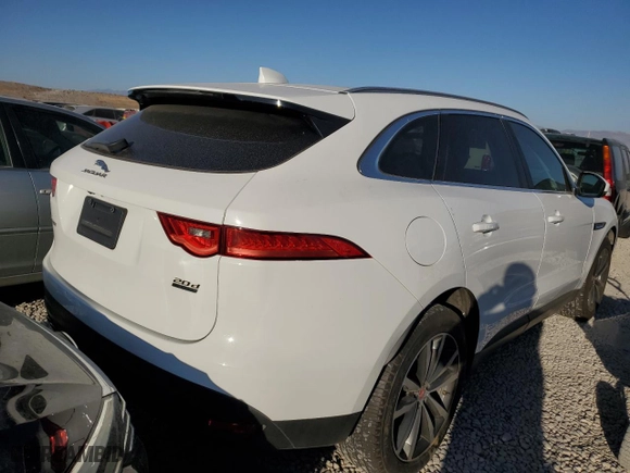 2018 Jaguar F-PACE 20d Prestige with VIN SADCK2FNXJA272433, listed as a Copart auction lot 74279274 with 79,111 mi miles and Salvage Title. Bid and sale history available at carsss.com. Image 3.