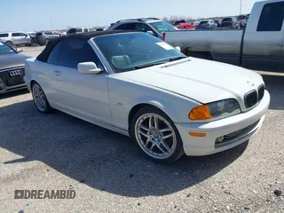 2001 BMW 3 Series 330Ci with VIN WBABS53401JU88051, listed as a IAAI auction lot 41704279 with 196,223 mi miles. Bid and sale history available at carsss.com. Image 1.