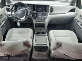 2019 Toyota Sienna LE with VIN 5TDJZ3DC6KS220467, listed as a Copart auction lot 71921714 with 70,950 mi miles and Salvage Title. Bid and sale history available at carsss.com. Image 8.