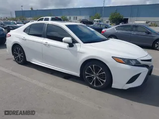 2018 Toyota Camry LE with VIN 4T1B11HK3JU674425, listed as a IAAI auction lot 41912963 with 90,882 mi miles. Bid and sale history available at carsss.com. Image 1.