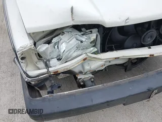1991 Volvo 240 с VIN YV1AA8844M1437694, выставлен на аукционе IAAI как лот 42171739 с пробегом 230 833 миль миль и . История ставок и продаж доступна на DreamBid. Изображение 6.