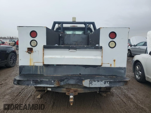 2013 Ford F-350 XL with VIN 1FT8X3B64DEB77676, listed as a Copart auction lot 48233475 with 205,292 mi miles and Clean title. Bid and sale history available at DreamBid. Image 6.