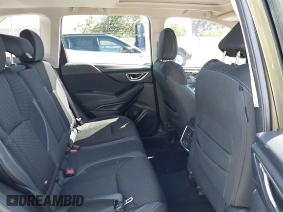 2022 Subaru Forester Premium z VIN JF2SKAEC2NH431414, wystawiony jako IAAI lot #42404661 z przebiegiem 51 516 mil mil oraz . Historia ofert i sprzedaży dostępna na DreamBid. Obrazek 8.