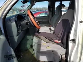 1998 Ford Econoline Cargo with VIN 1FDRE1429WHB71880, listed as a Copart auction lot 46426475 with 218,303 mi miles and Salvage Title. Bid and sale history available at DreamBid. Image 7.
