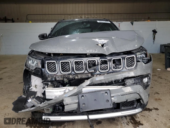 2023 Jeep Compass Limited with VIN 3C4NJDCN0PT537837, listed as a Copart auction lot 42515405 with 31,147 mi miles and Salvage Title. Bid and sale history available at DreamBid. Image 5.