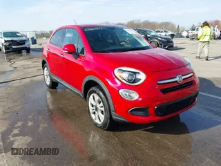 2016 FIAT 500X Easy z VIN ZFBCFYBT8GP389797, wystawiony jako IAAI lot #42061611 z przebiegiem 121 280 mil mil oraz . Historia ofert i sprzedaży dostępna na DreamBid. Obrazek 1.