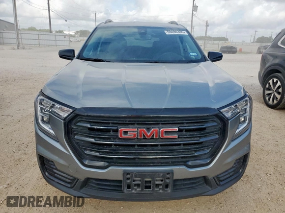 2023 GMC Terrain SLE z VIN 3GKALMEG1PL157417, wystawiony jako Copart lot #59494385 z przebiegiem 32 439 mil mil oraz Szkoda całkowita • Salvage title. Historia ofert i sprzedaży dostępna na DreamBid. Obrazek 5.