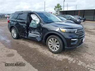 2021 Ford Explorer King Ranch z VIN 1FM5K7LC9MGC20146, wystawiony jako IAAI lot #42121400 z przebiegiem 20 931 mil mil oraz . Historia ofert i sprzedaży dostępna na DreamBid. Obrazek 1.