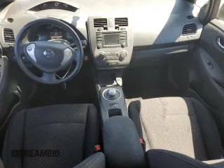 2013 Nissan LEAF SV z VIN 1N4AZ0CP5DC421533, wystawiony jako Copart lot #55692655 z przebiegiem 52 156 mil mil oraz Szkoda całkowita • Salvage title. Historia ofert i sprzedaży dostępna na DreamBid. Obrazek 8.