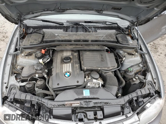 2010 BMW 1 Series 135i with VIN WBAUC7C53AVK96433, listed as a Copart auction lot 86206304 with 48,553 mi miles and Salvage Title. Bid and sale history available at DreamBid. Image 11.
