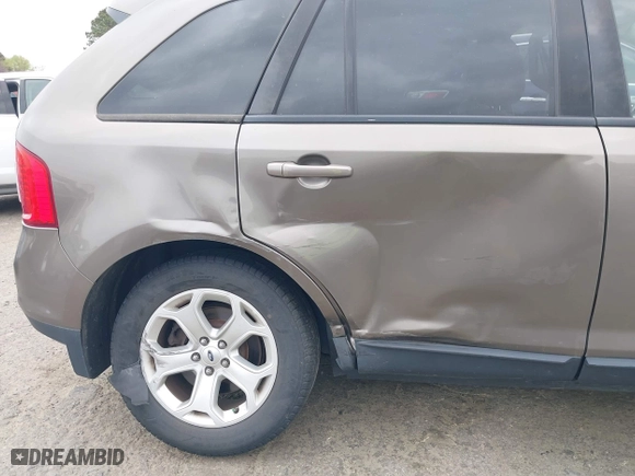 2014 Ford Edge SEL with VIN 2FMDK4JC6EBA75489, listed as a IAAI auction lot 41929051 with 91,879 mi miles. Bid and sale history available at carsss.com. Image 6.