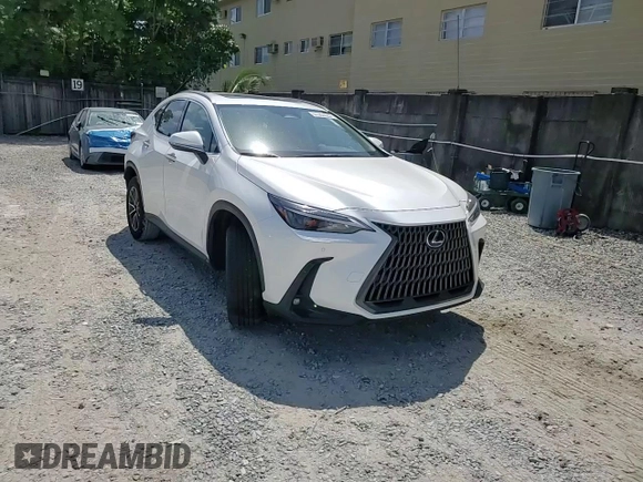 2024 Lexus NX 350 Premium z VIN JTJGGCEZ8R2011040, wystawiony jako Copart lot #51504025 z przebiegiem 15 757 mil mil oraz Nie do naprawy • Non repairable. Historia ofert i sprzedaży dostępna na DreamBid. Obrazek 14.