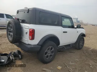 2021 Ford Bronco z VIN 1FMDE5AP9MLB01971, wystawiony jako Copart lot #60787155 z przebiegiem 35 097 mil mil oraz Szkoda całkowita • Salvage title. Historia ofert i sprzedaży dostępna na DreamBid. Obrazek 3.