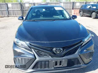 2022 Toyota Camry SE with VIN 4T1G11AK1NU688670, listed as a IAAI auction lot 42168847 with 54,975 mi miles. Bid and sale history available at carsss.com. Image 12.