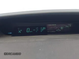 2015 Toyota Prius Four z VIN JTDKN3DU1F0445414, wystawiony jako IAAI lot #42342369 z przebiegiem 233 998 mil mil oraz . Historia ofert i sprzedaży dostępna na DreamBid. Obrazek 7.