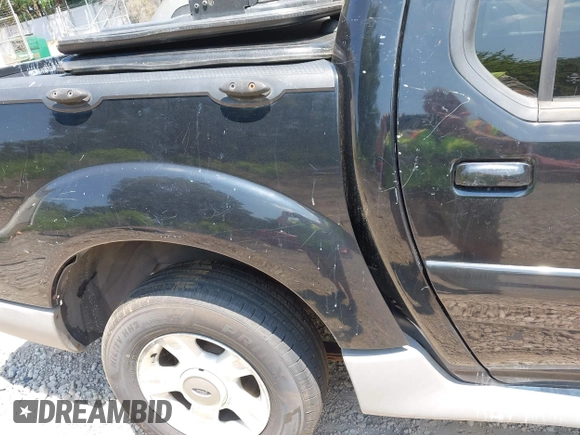 2001 Ford Explorer Sport Trac с VIN 1FMZU77EX1UA86462, выставлен на аукционе IAAI как лот 42822624 с пробегом 107 808 миль миль и . История ставок и продаж доступна на DreamBid. Изображение 14.
