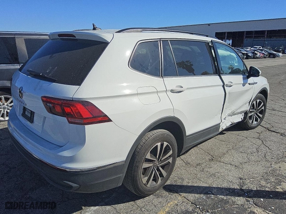 2022 Volkswagen Tiguan S with VIN 3VV1B7AXXNM071828, listed as a Copart auction lot 46053175 with 29,875 mi miles and Clean Title. Bid and sale history available at carsss.com. Image 3.
