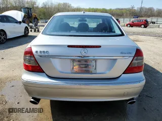 2008 Mercedes-Benz E 350 Luxury z VIN WDBUF87X08B205611, wystawiony jako Copart lot #52583385 z przebiegiem 158 270 mil mil oraz Nie do naprawy • Non repairable. Historia ofert i sprzedaży dostępna na DreamBid. Obrazek 6.