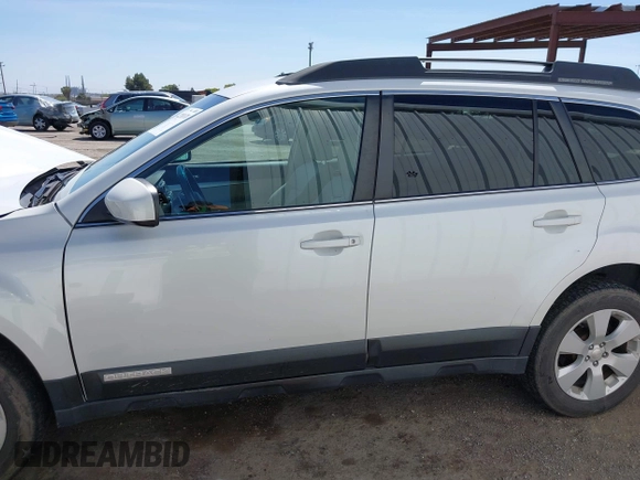 2012 Subaru Outback Prem z VIN 4S4BRBCC9C3282475, wystawiony jako IAAI lot #42281070 z przebiegiem 109 016 mil mil oraz . Historia ofert i sprzedaży dostępna na DreamBid. Obrazek 14.